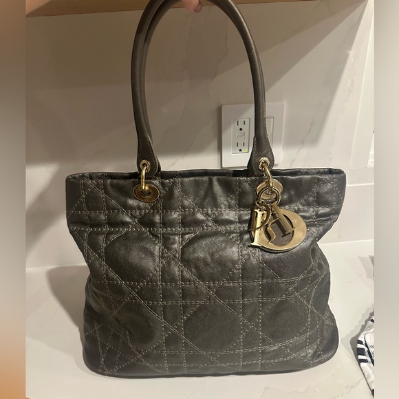 Authentic LADY DIOR Soft Tote Cannage Quilt Canvas Large. Beautiful condition! - Picture 5 of 12